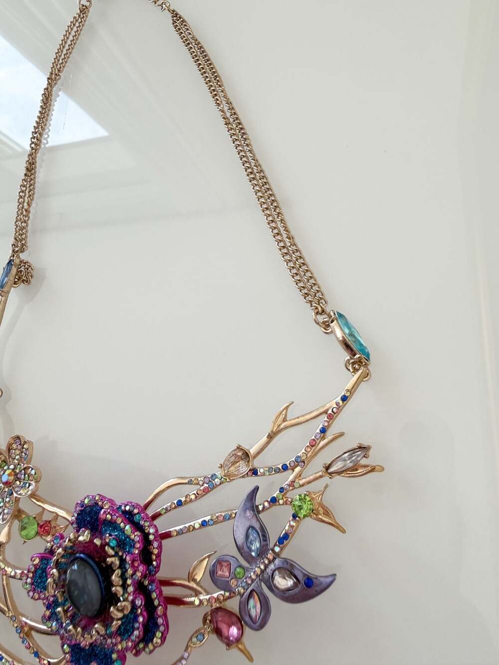 Betsey Johnson Floral Garden Statement Necklace with Butterfly and Gemstone Acce - Picture 4 of 5